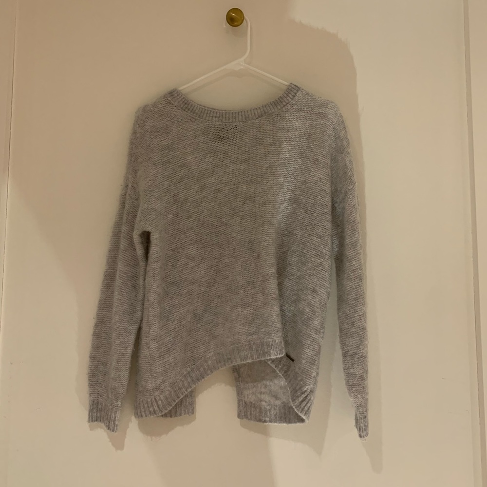 grey cute sweater 🤍